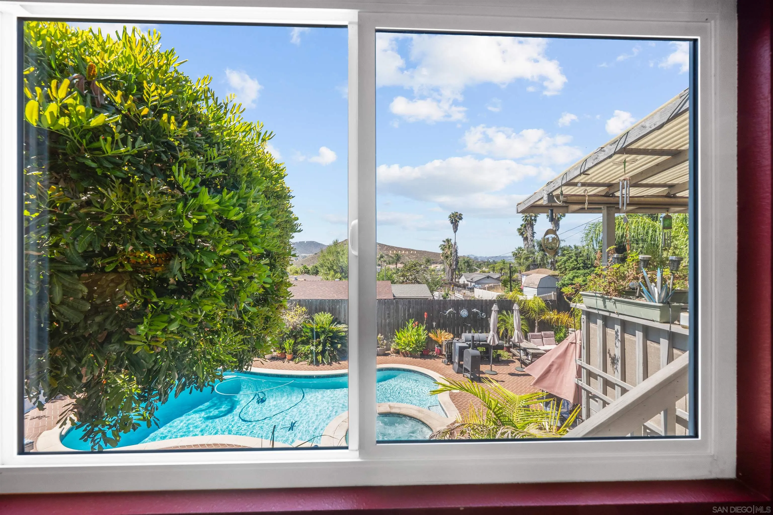 https://cdn.realtyfeed.com/cdn/127/250031140/b6c0dc19c019bdc18504102c1e750b65.webp