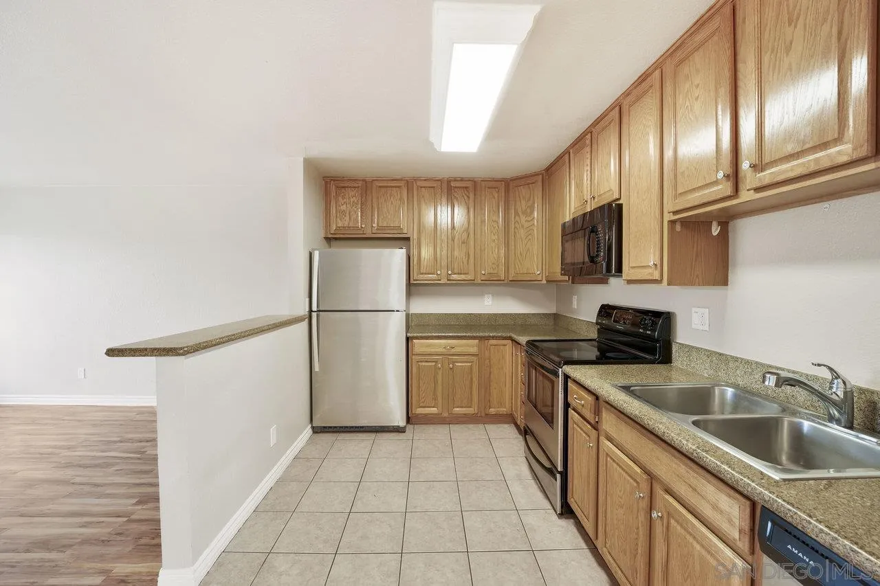 Photo #3: 250031149 Listing 