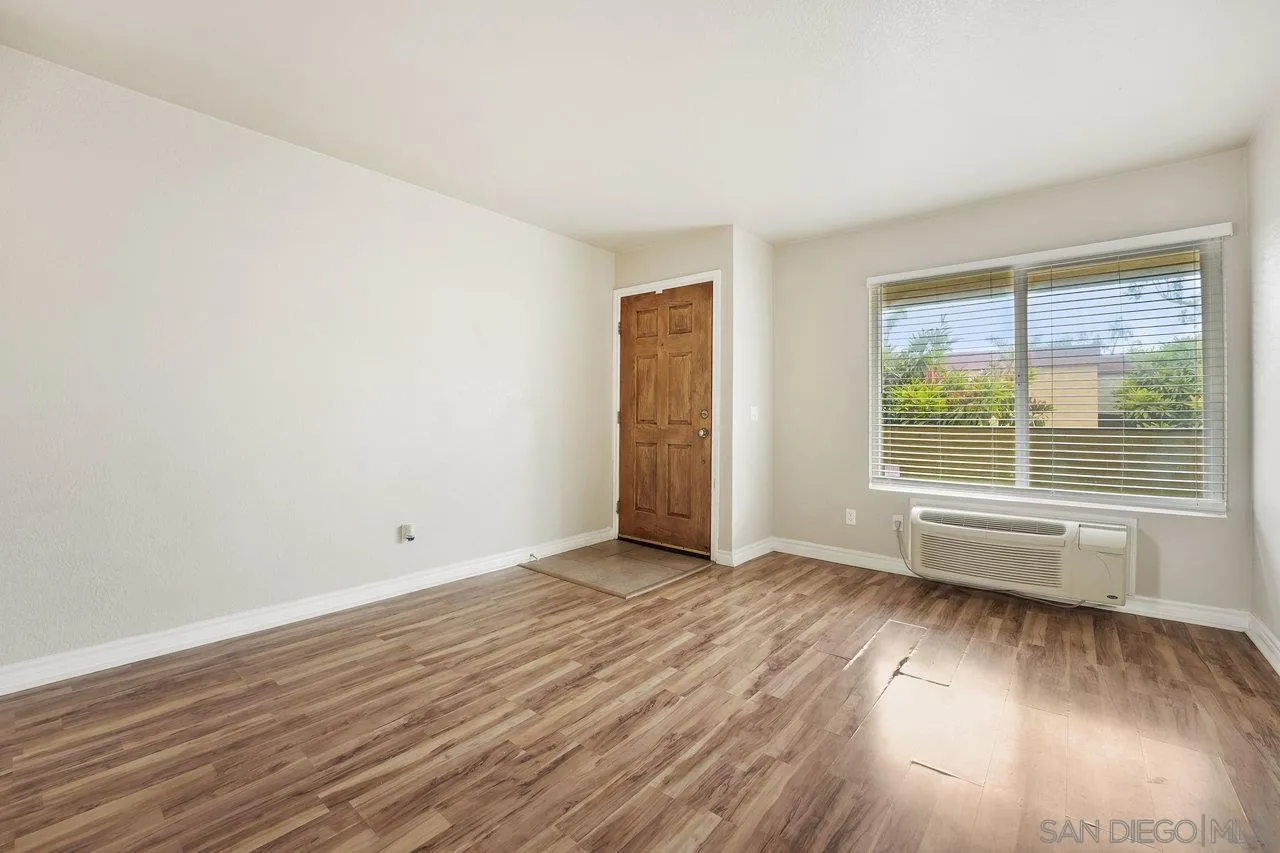 Photo #8: 250031149 Listing: Photo #8