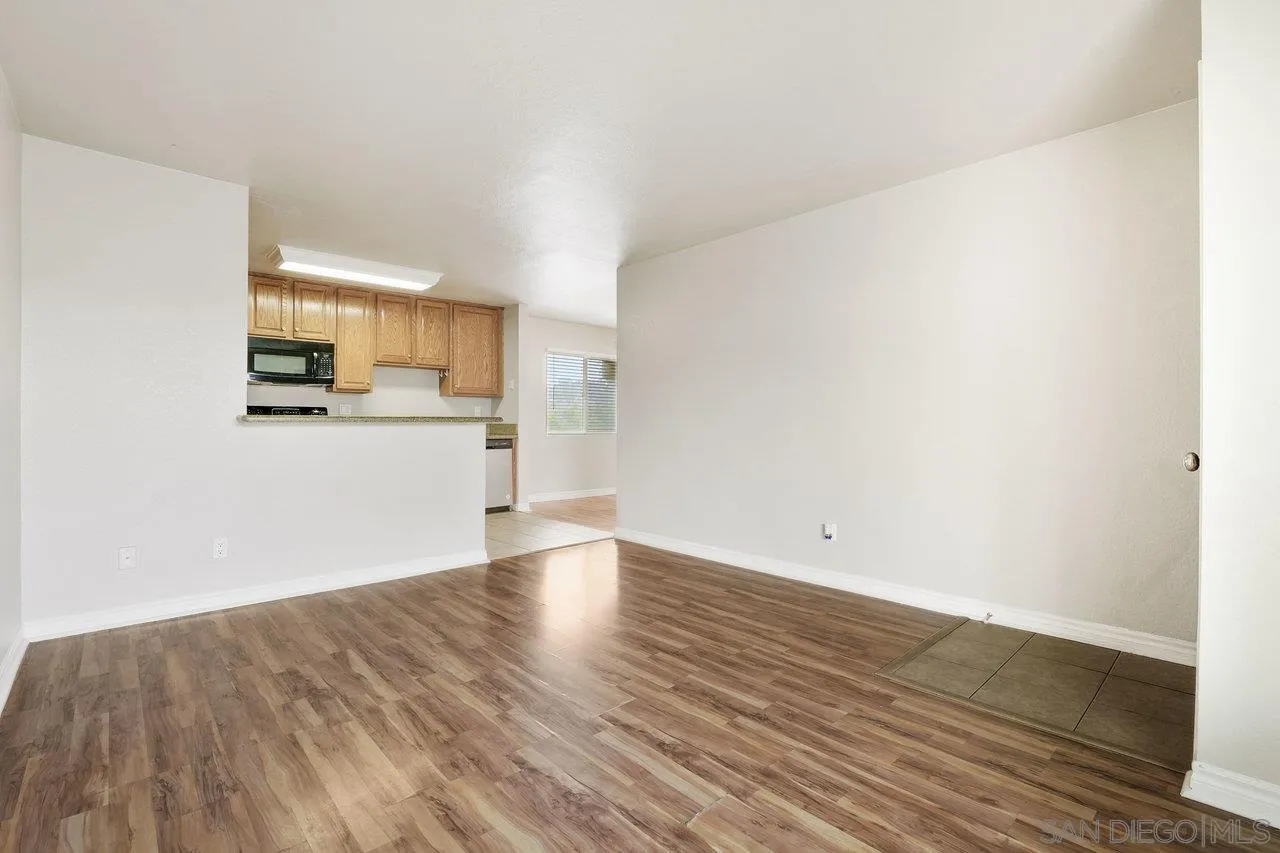 Photo #7: 250031149 Listing: Photo #7