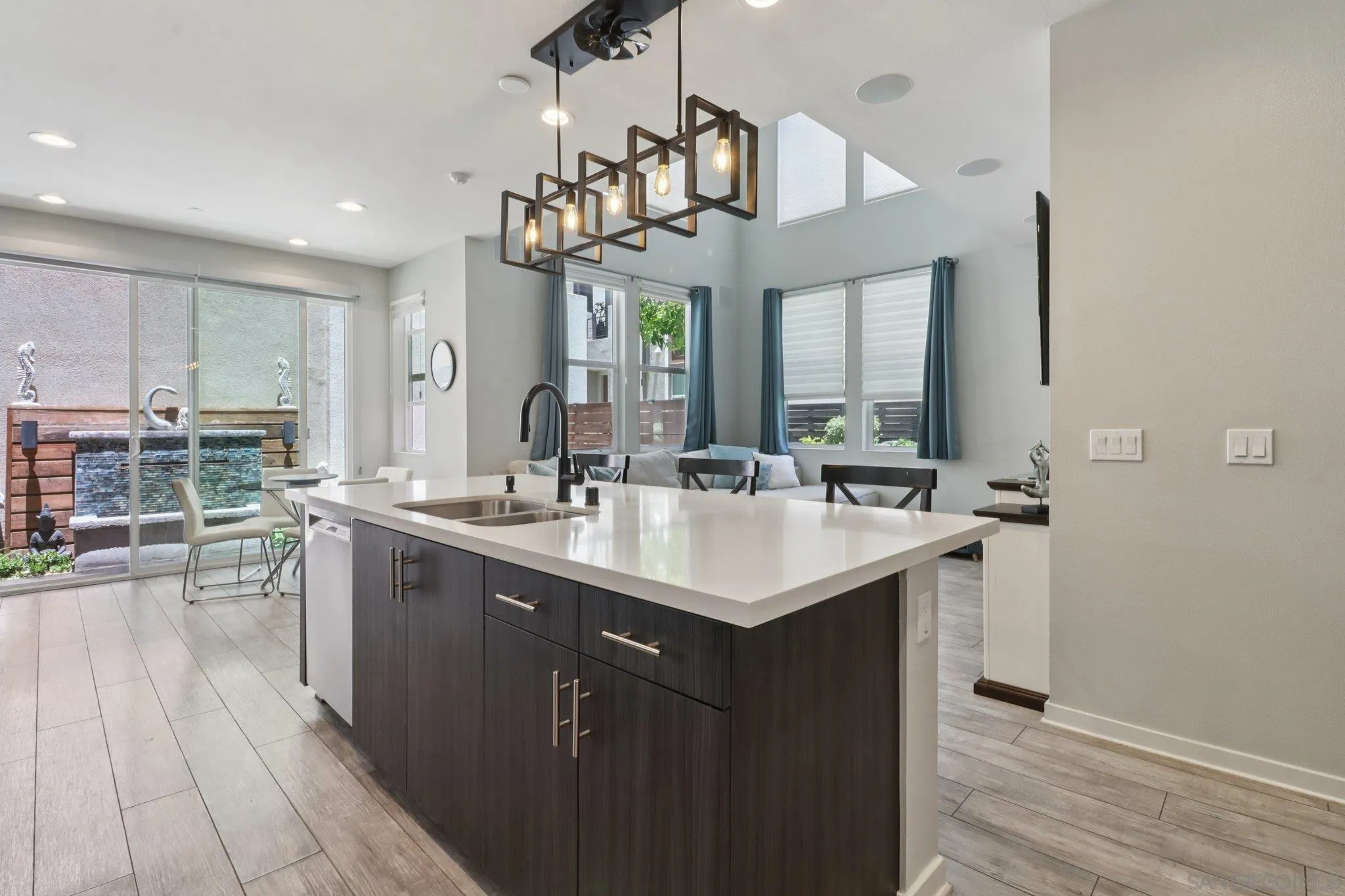 Photo #12: 250031153 Listing: Photo #12