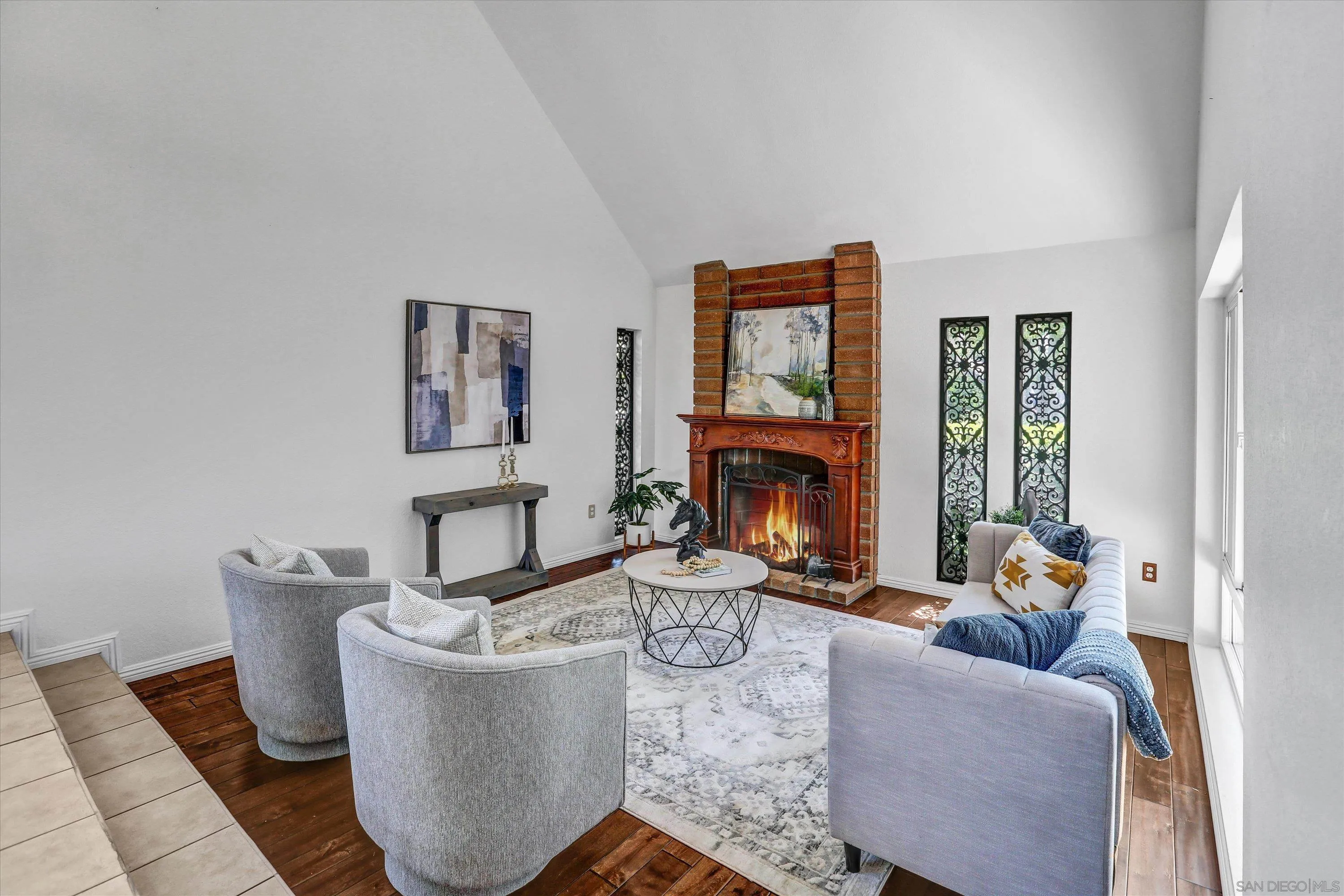 https://cdn.realtyfeed.com/cdn/127/250031157/9c069cab8cc27cef928c7aab85ff1bf5.webp
