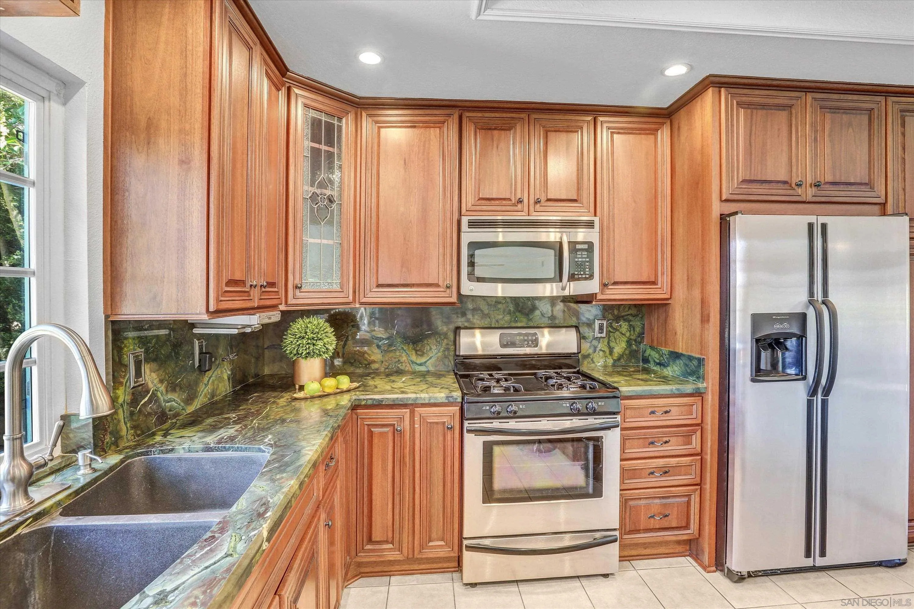 https://cdn.realtyfeed.com/cdn/127/250031157/b38e25fa58f02ee0b739fc8d94fce1a0.webp