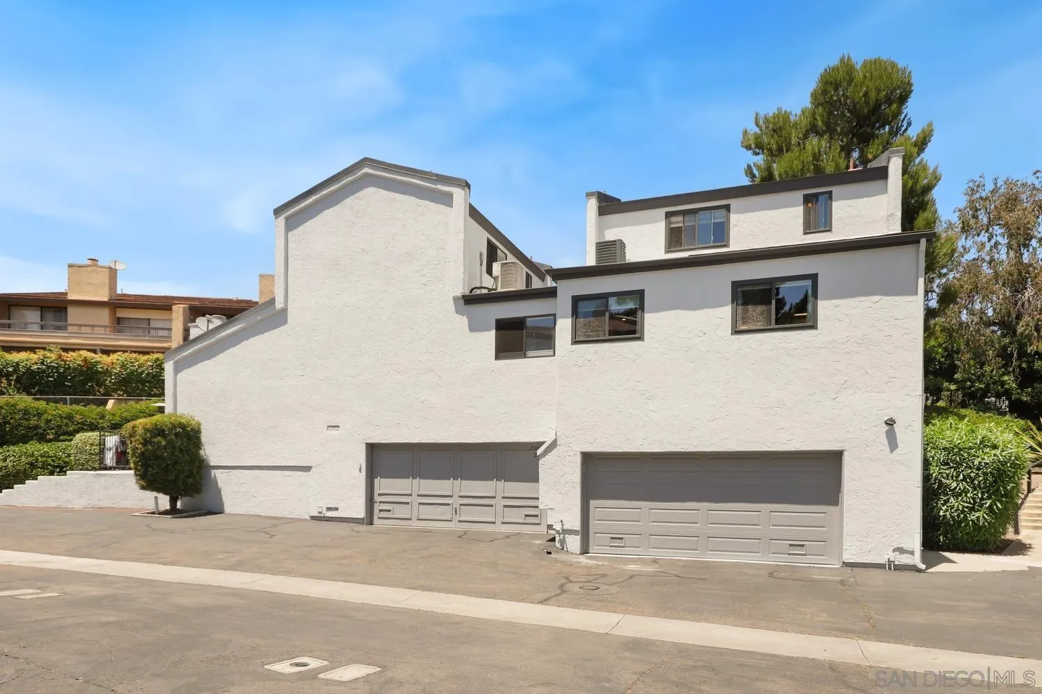 Photo #3: 250031163 Listing 