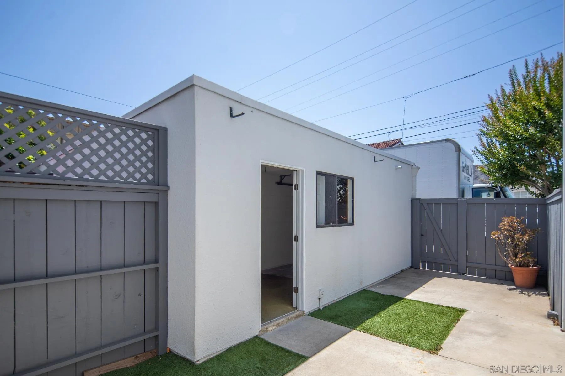 https://cdn.realtyfeed.com/cdn/127/250031168/4155dd9e24d5682b1cb7ff6d916bbee9.webp