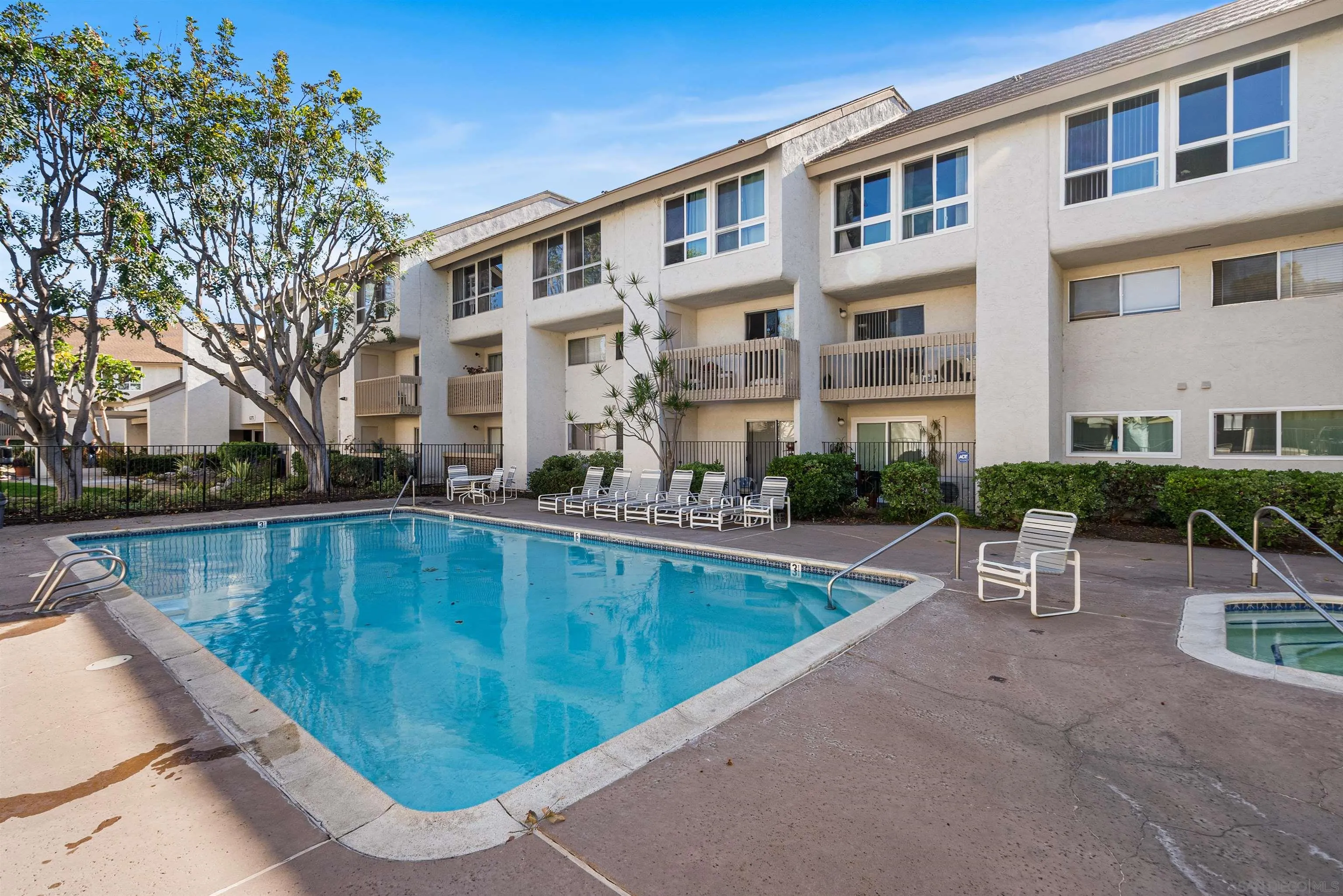 Photo #3: 250031169 Listing 