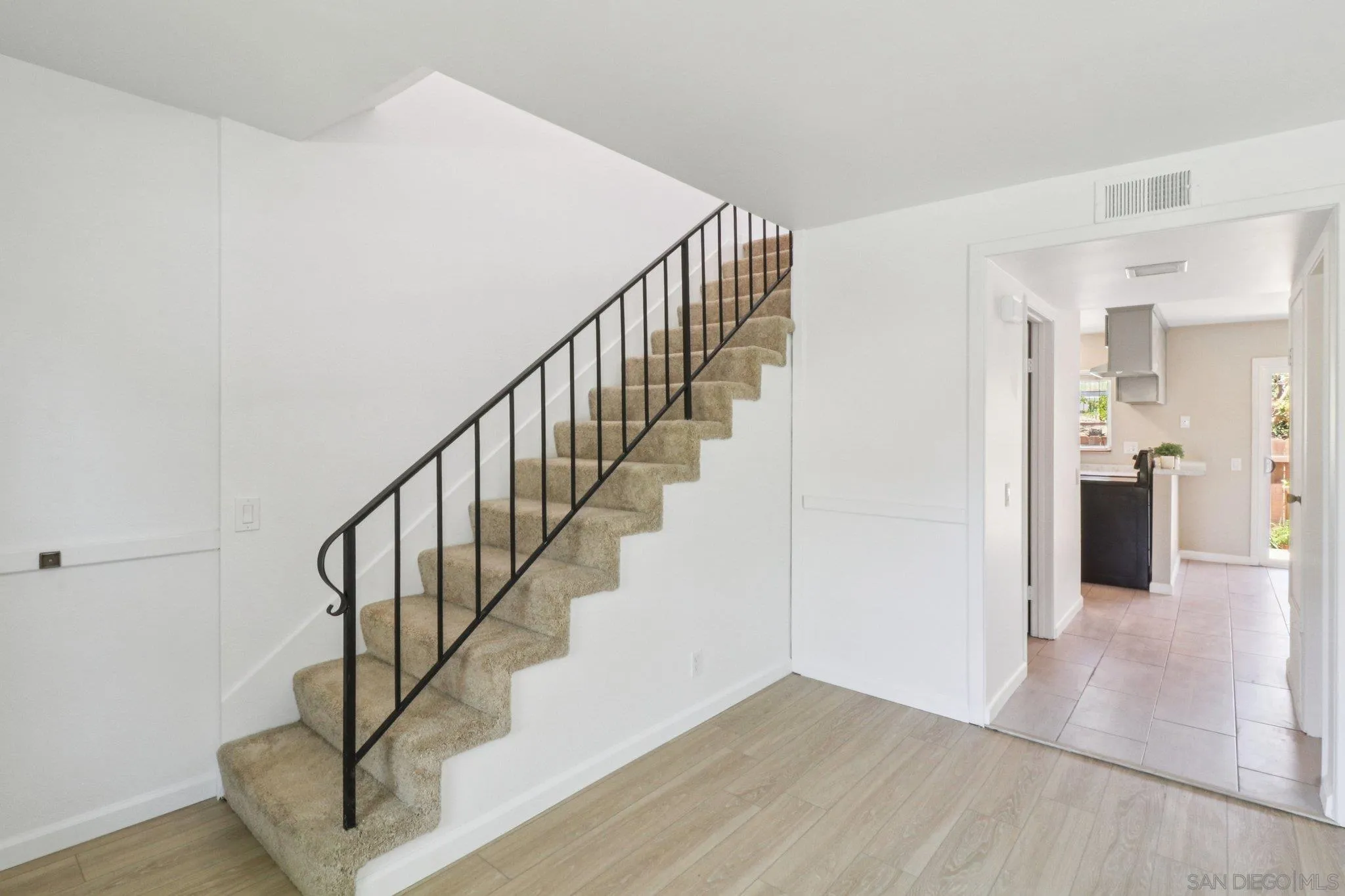 Photo #18: 250031183 Listing: Photo #18