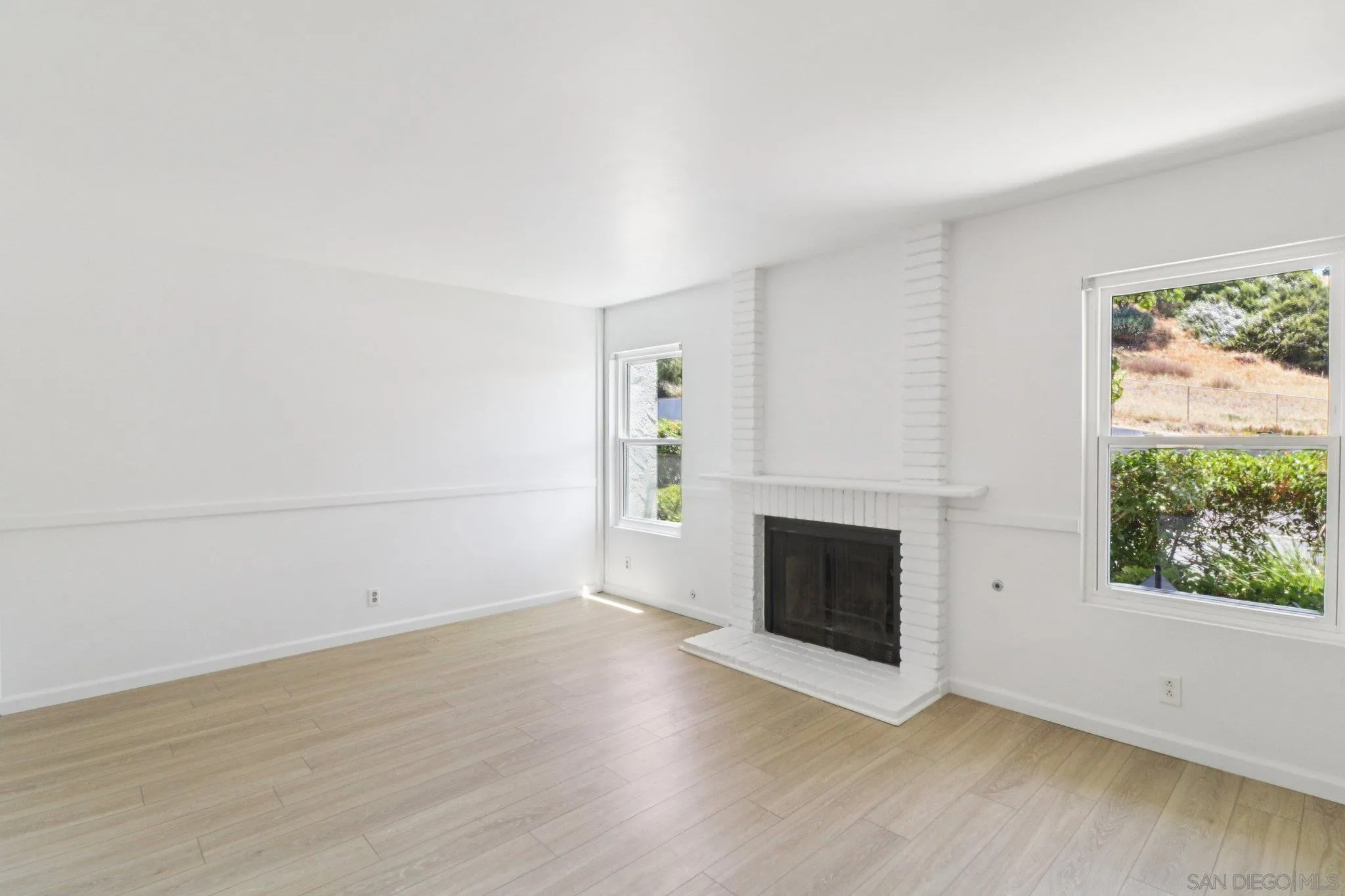Photo #8: 250031183 Listing: Photo #8
