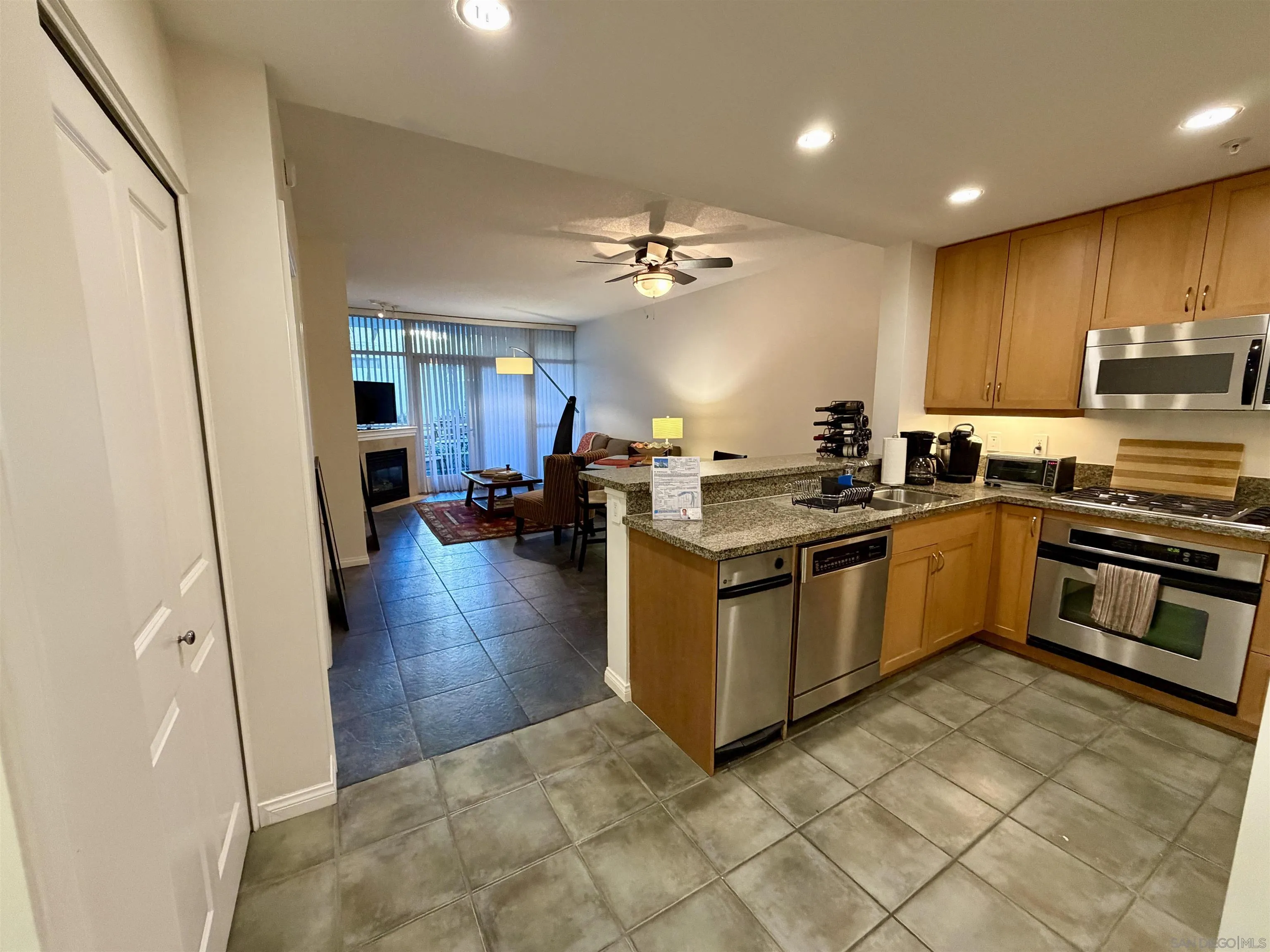 Photo #3: 250031202 Listing: Photo #3