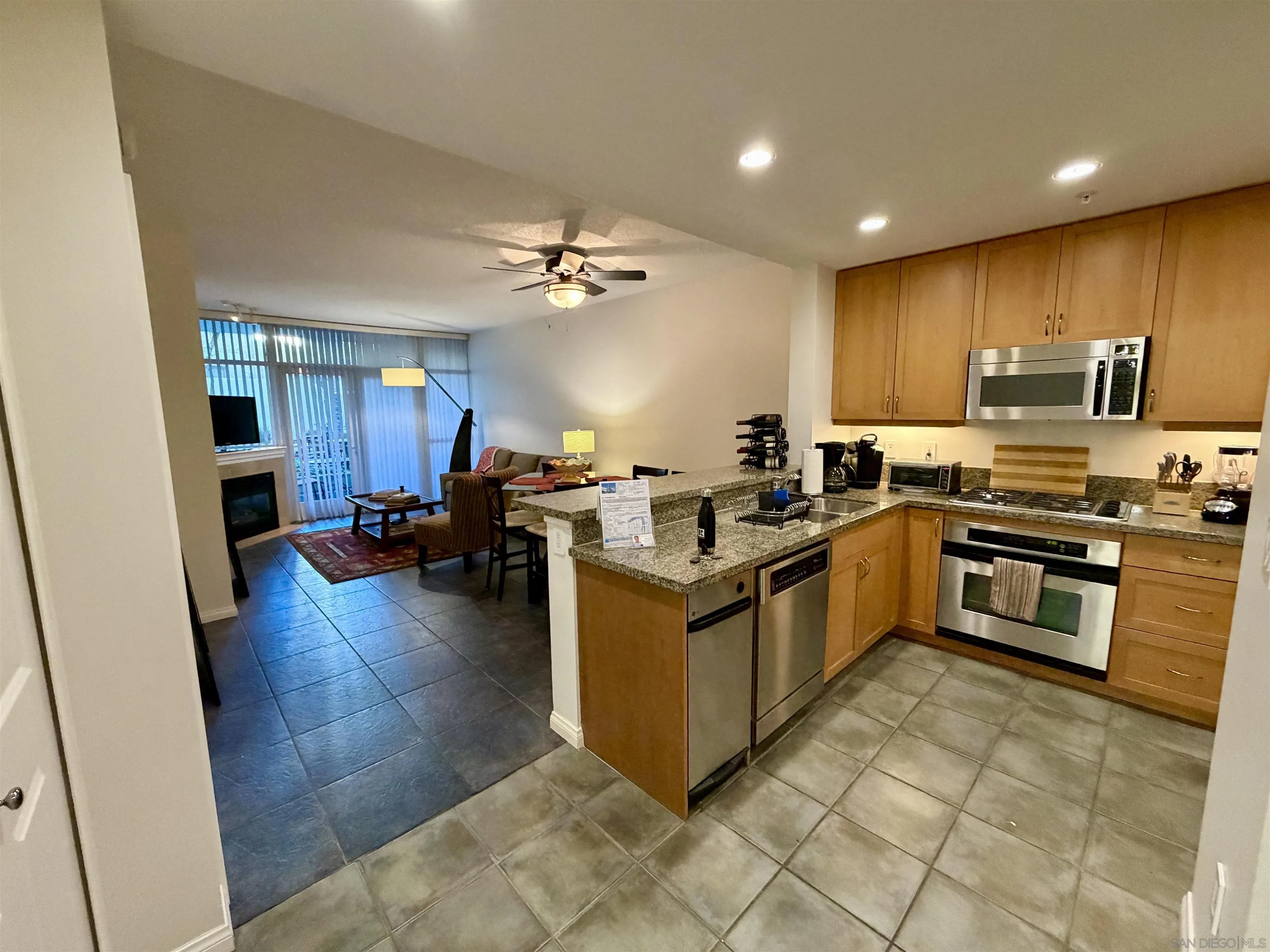 Photo #2: 250031202 Listing: Photo #2