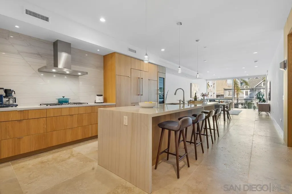 Photo #3: 250031205 Listing 