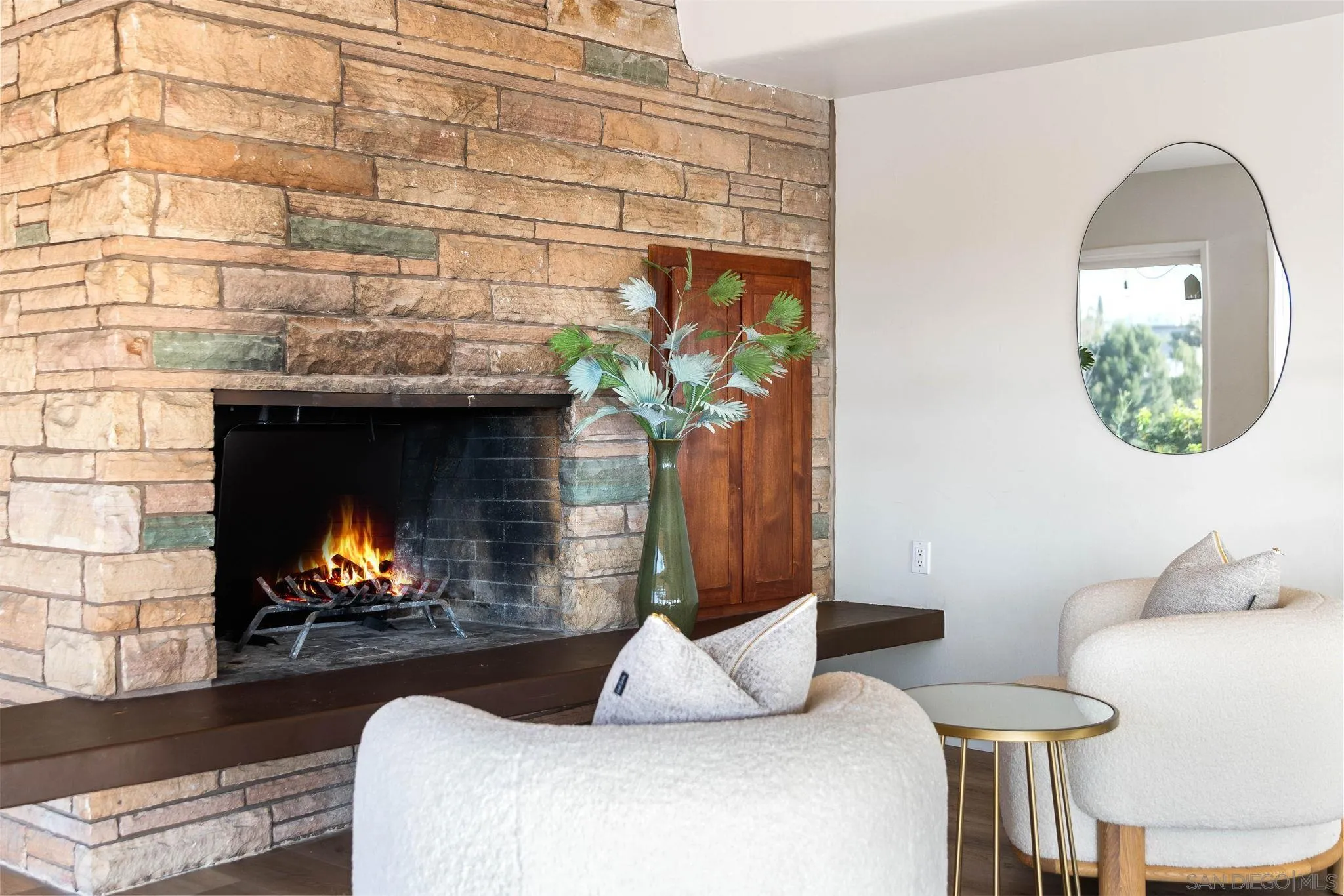 https://cdn.realtyfeed.com/cdn/127/250031257/1cc0b34f396ec540d7a68e6b53c6dbd1.webp