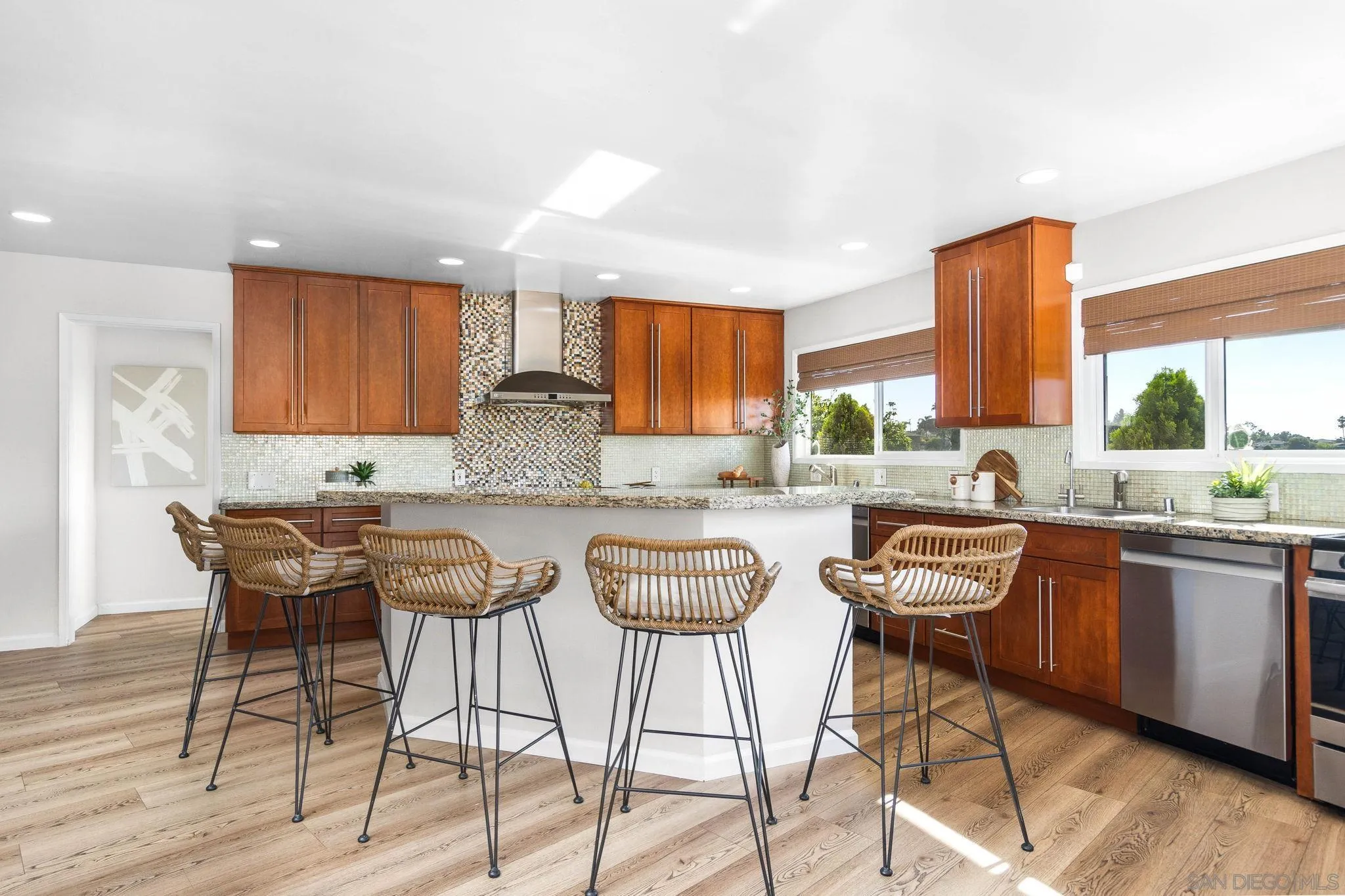 https://cdn.realtyfeed.com/cdn/127/250031257/4f46cf0b19e6a11538a58df76b5ae701.webp