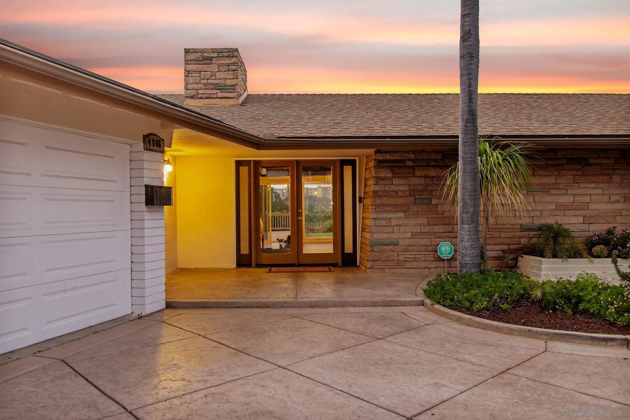 https://cdn.realtyfeed.com/cdn/127/250031257/665ba79a47b5121662f2e69fdf6d6ffc.webp