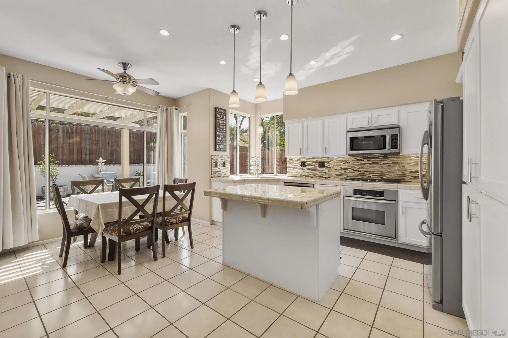 https://cdn.realtyfeed.com/cdn/127/250031258/774139e82a53f7dcabb902a2e8fc0296.webp