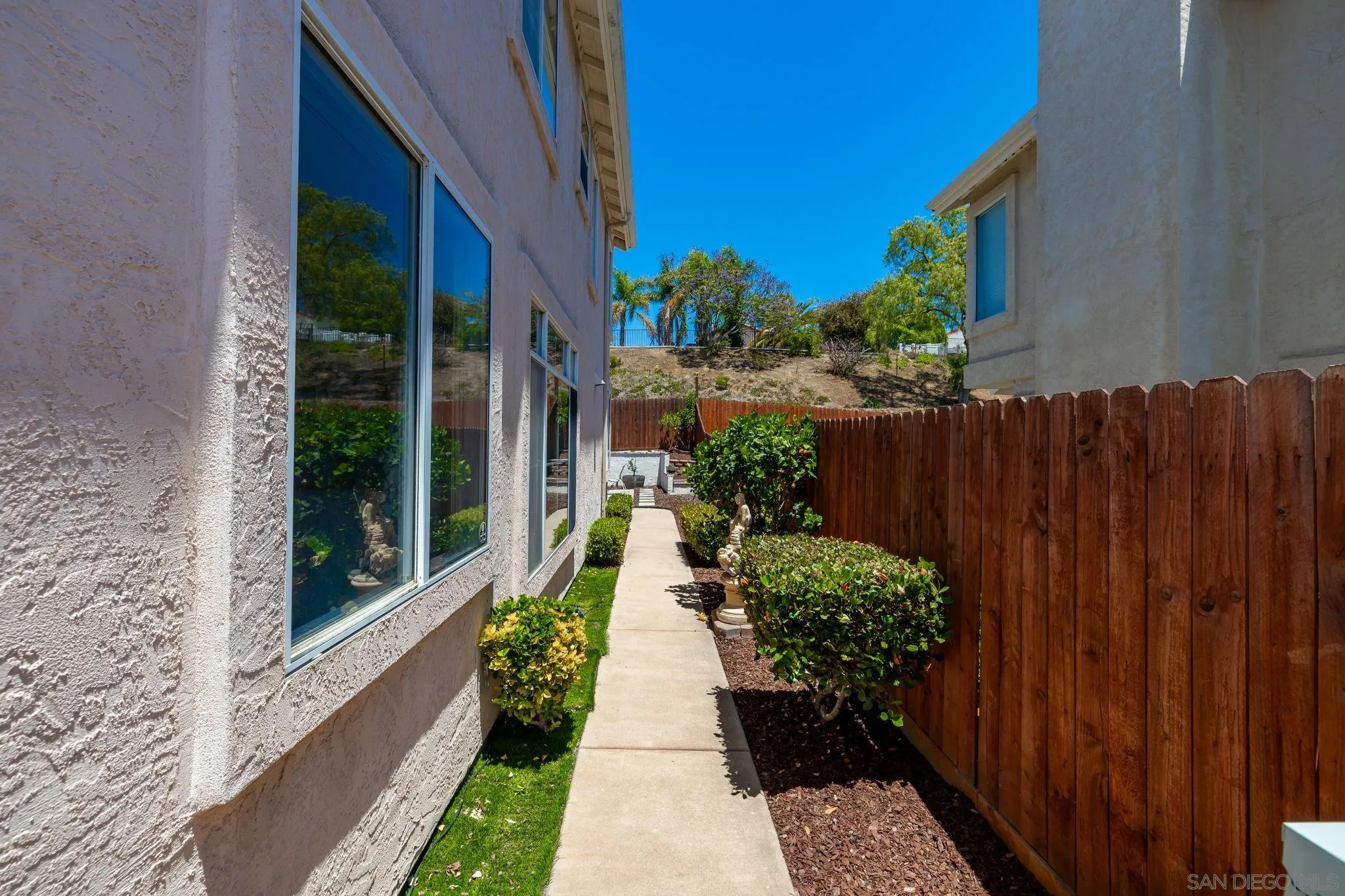https://cdn.realtyfeed.com/cdn/127/250031258/e4906b64be13fef8b9d05f22dd153c09.webp