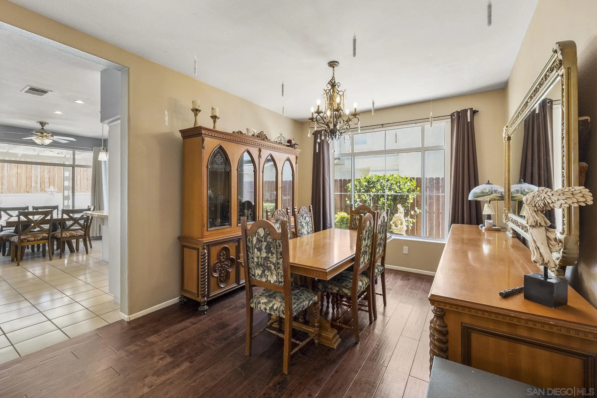 https://cdn.realtyfeed.com/cdn/127/250031258/f52cd9c774e7719db2c38edca89b2252.webp