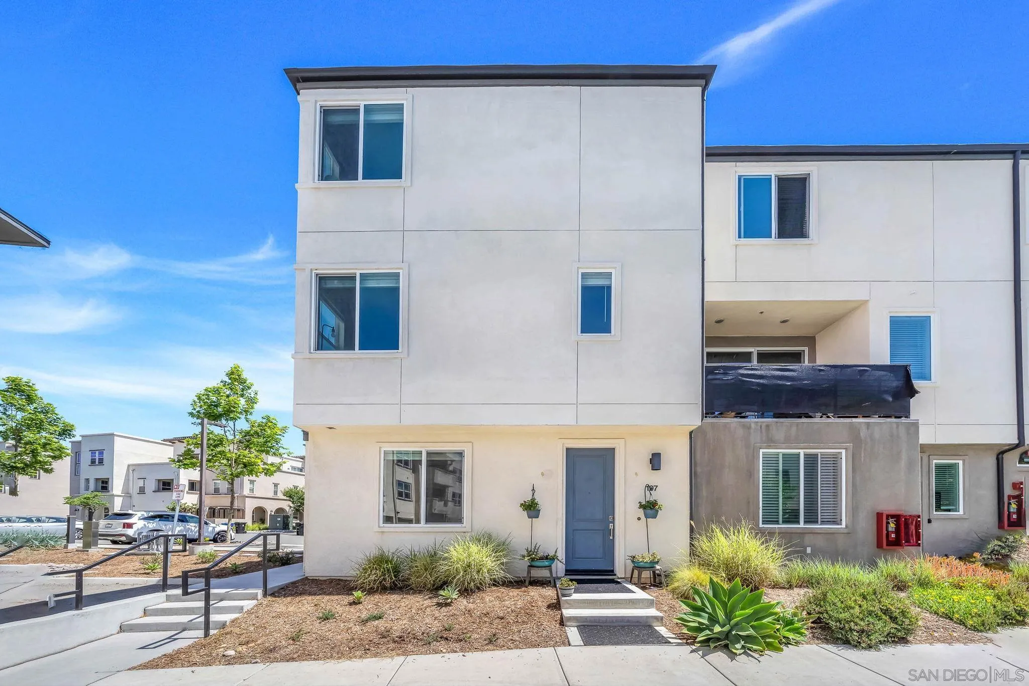 Photo #3: 250031265 Listing 