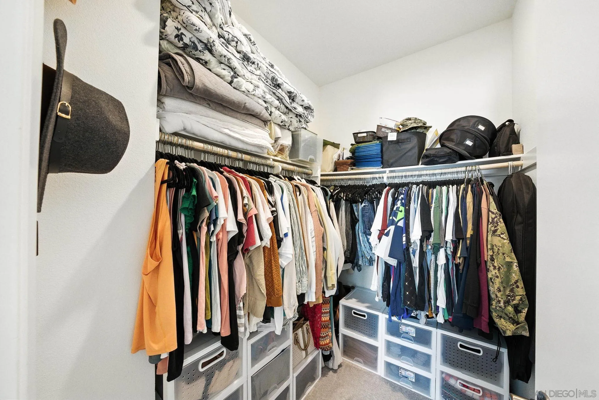https://cdn.realtyfeed.com/cdn/127/250031265/f00faeea13ab3f7ce00d8c60daa0f11d.webp