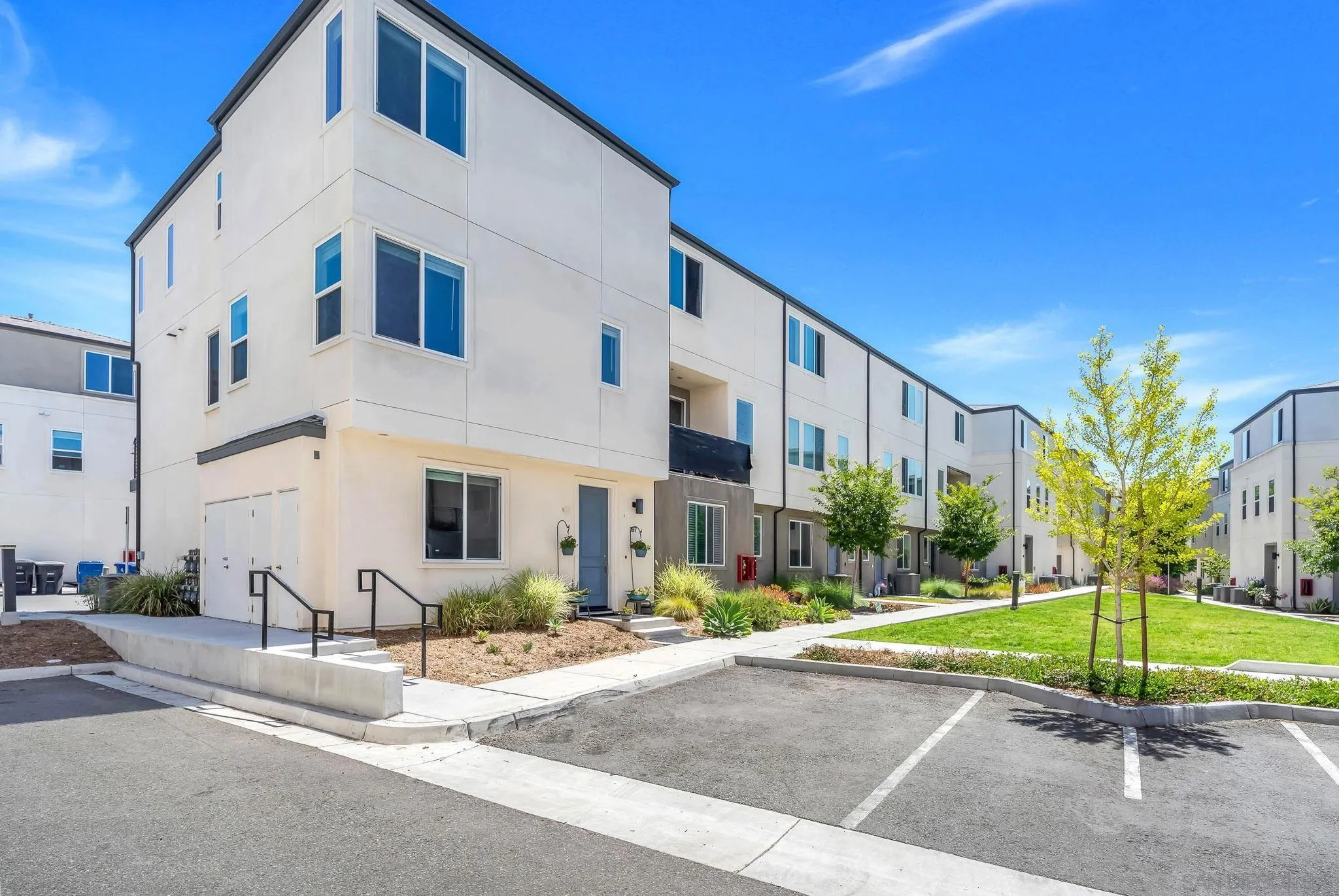 Photo #2: 250031265 Listing 