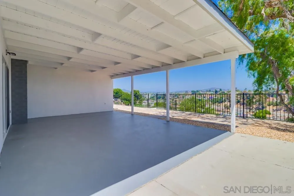 https://cdn.realtyfeed.com/cdn/127/250031270/2116d66d1c164813d5f0be56af4a6e3c.webp