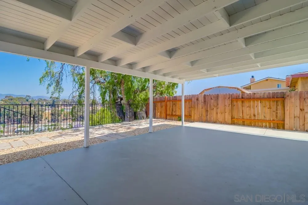 https://cdn.realtyfeed.com/cdn/127/250031270/b1399fbbc6fdc9adc5ac6720e6a926ab.webp
