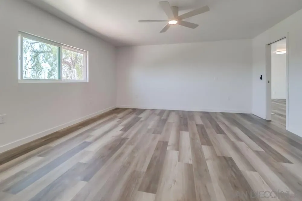 https://cdn.realtyfeed.com/cdn/127/250031270/cc0cf5e0335a25b67d519667cd5e64de.webp