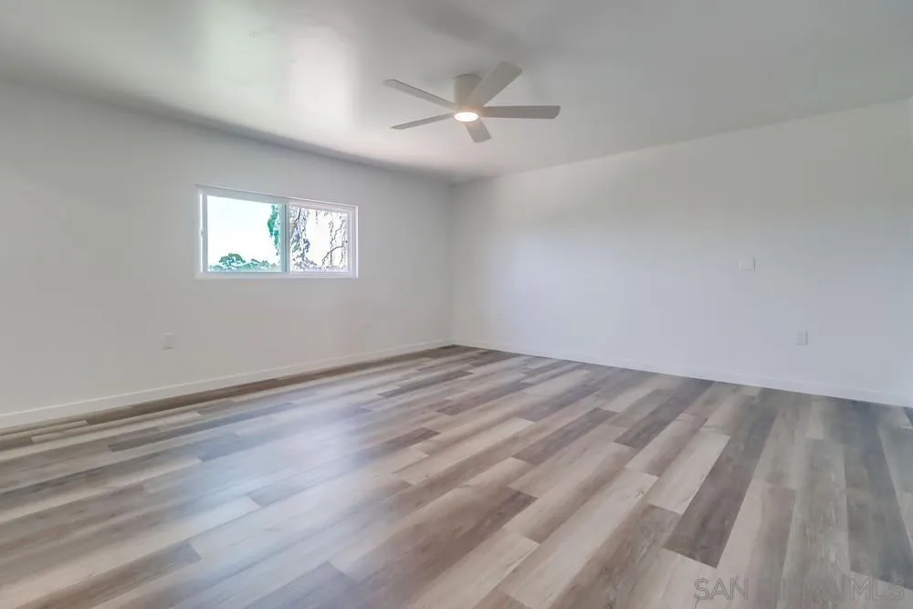 https://cdn.realtyfeed.com/cdn/127/250031270/ded712c06e760cbda882dcbc768cebc2.webp