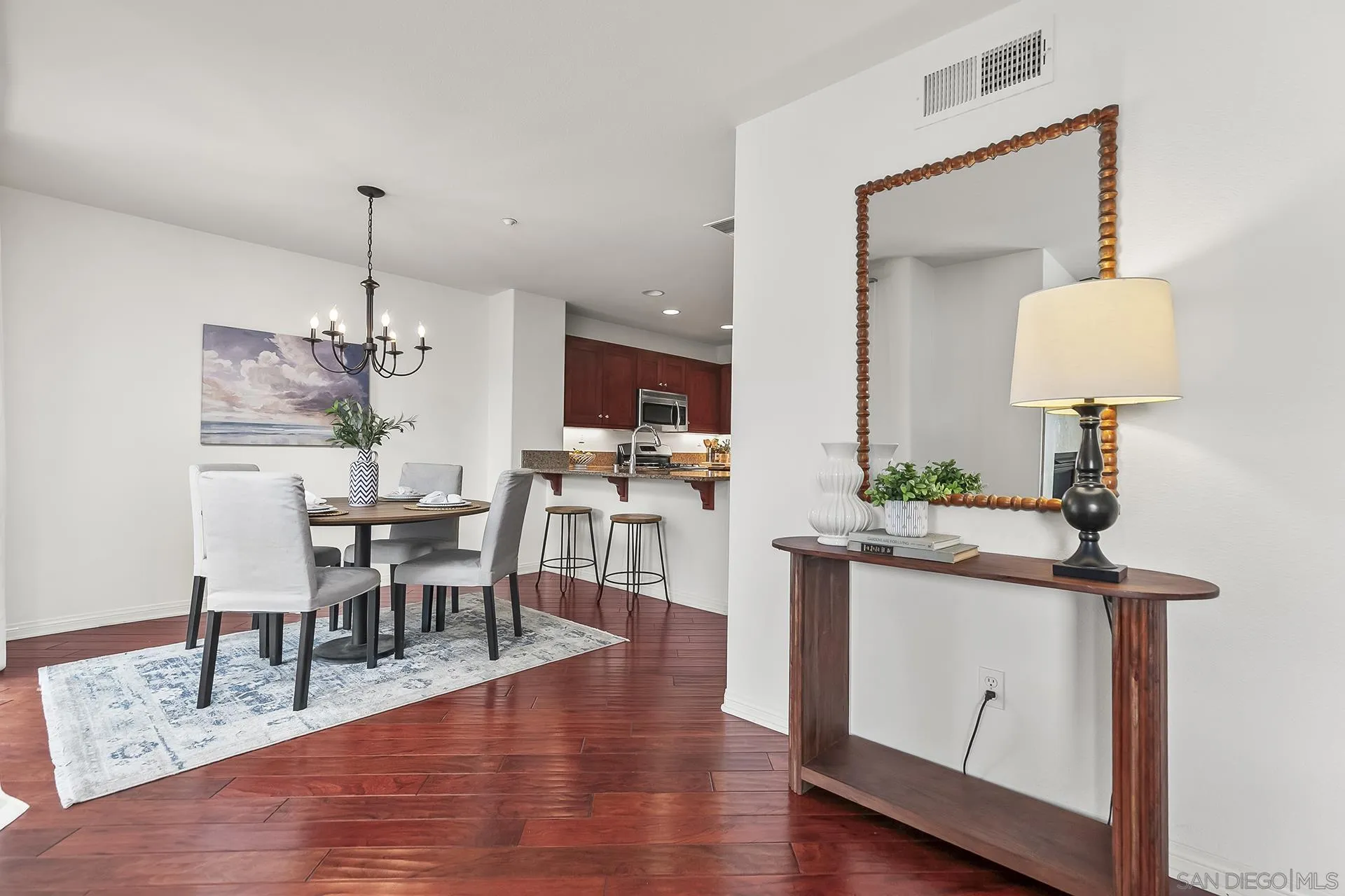 https://cdn.realtyfeed.com/cdn/127/250031275/05d7dda5289afd16ecc55f7e1c7da9b5.webp