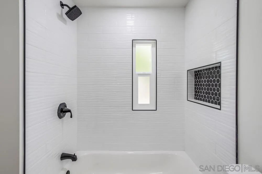 https://cdn.realtyfeed.com/cdn/127/250031299/36de6a0948ea1d3d17b0bf82e99d5c66.webp