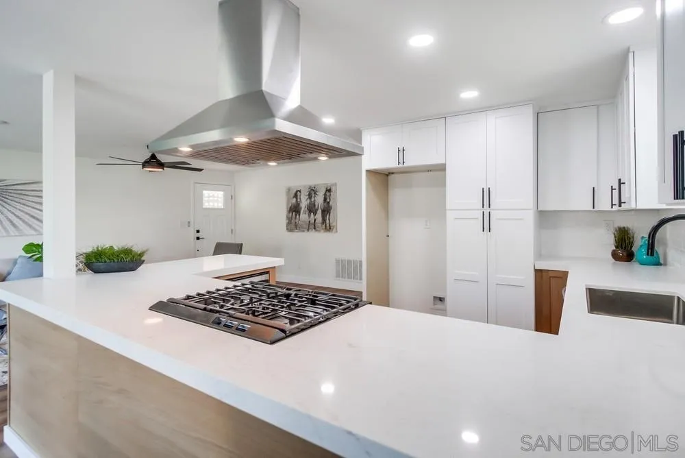 https://cdn.realtyfeed.com/cdn/127/250031299/f8c10d8a3d500883cf3854b7eafd05cf.webp