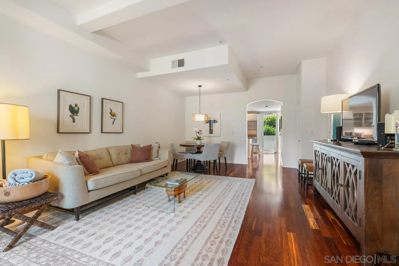 Photo #4: 250031308 Listing 