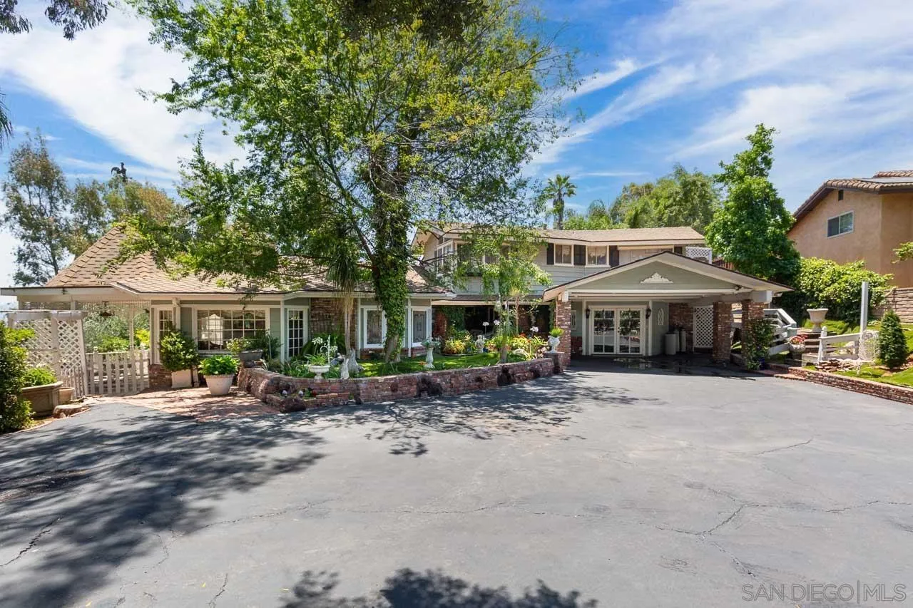 https://cdn.realtyfeed.com/cdn/127/250031320/8916cacde5984237be2832fd480c2e90.webp