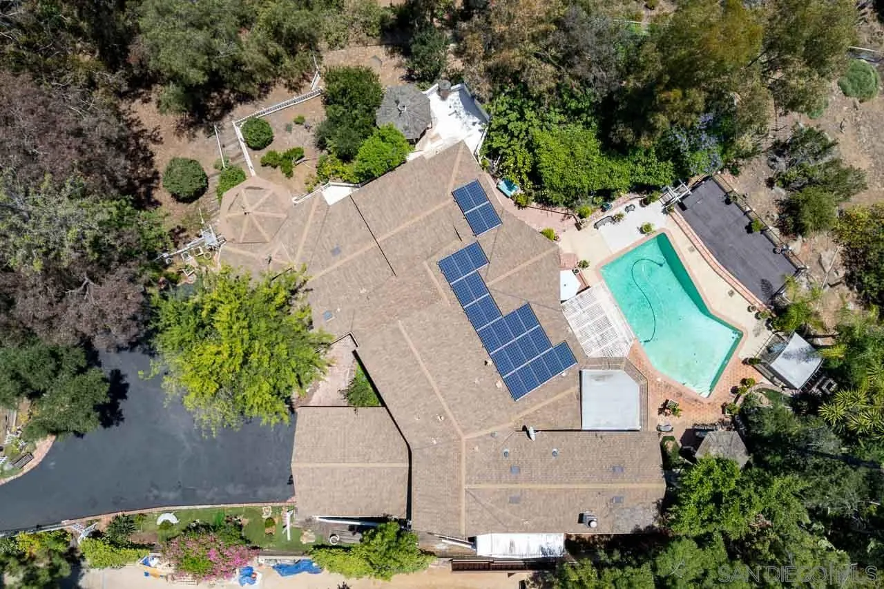 https://cdn.realtyfeed.com/cdn/127/250031320/ef9f4a0a780829f4670eda245148a1b4.webp