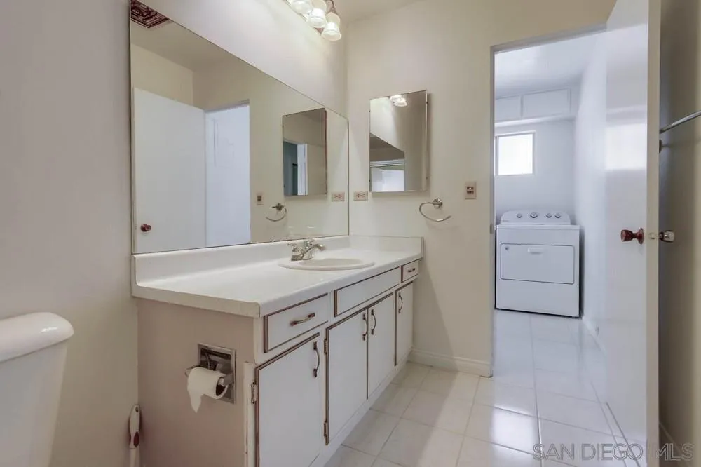 https://cdn.realtyfeed.com/cdn/127/250031333/45d5cb3724eab921e4d8afb0b2f67808.webp