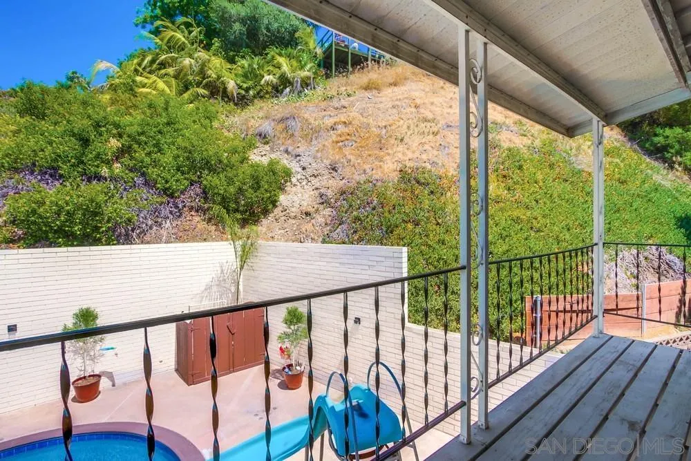 https://cdn.realtyfeed.com/cdn/127/250031333/672d9331aa8d52f42105aba7c7f511b7.webp