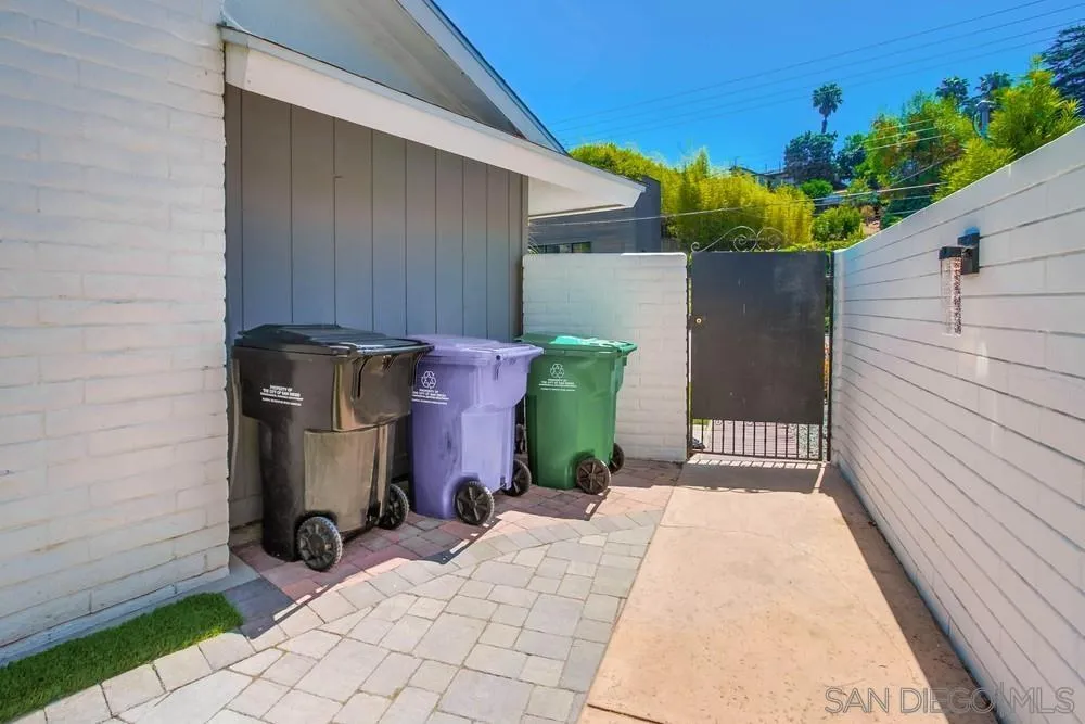 https://cdn.realtyfeed.com/cdn/127/250031333/b2cc0ceea0c8c0a5be88670c76b0bd2a.webp