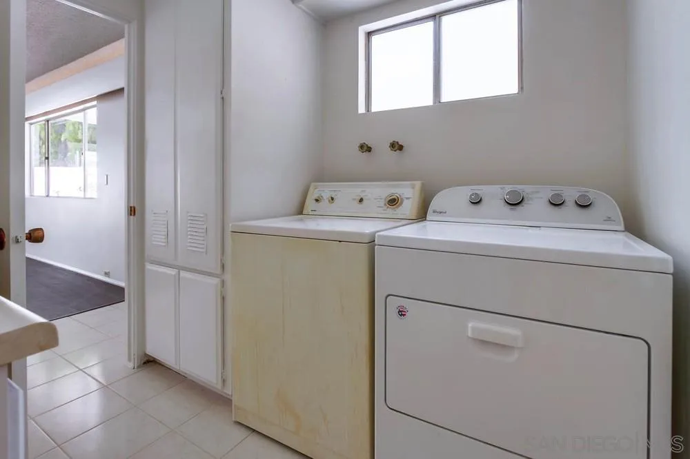 https://cdn.realtyfeed.com/cdn/127/250031333/b4b16d0ba0ab3905ca9d72d3aec1c3b2.webp