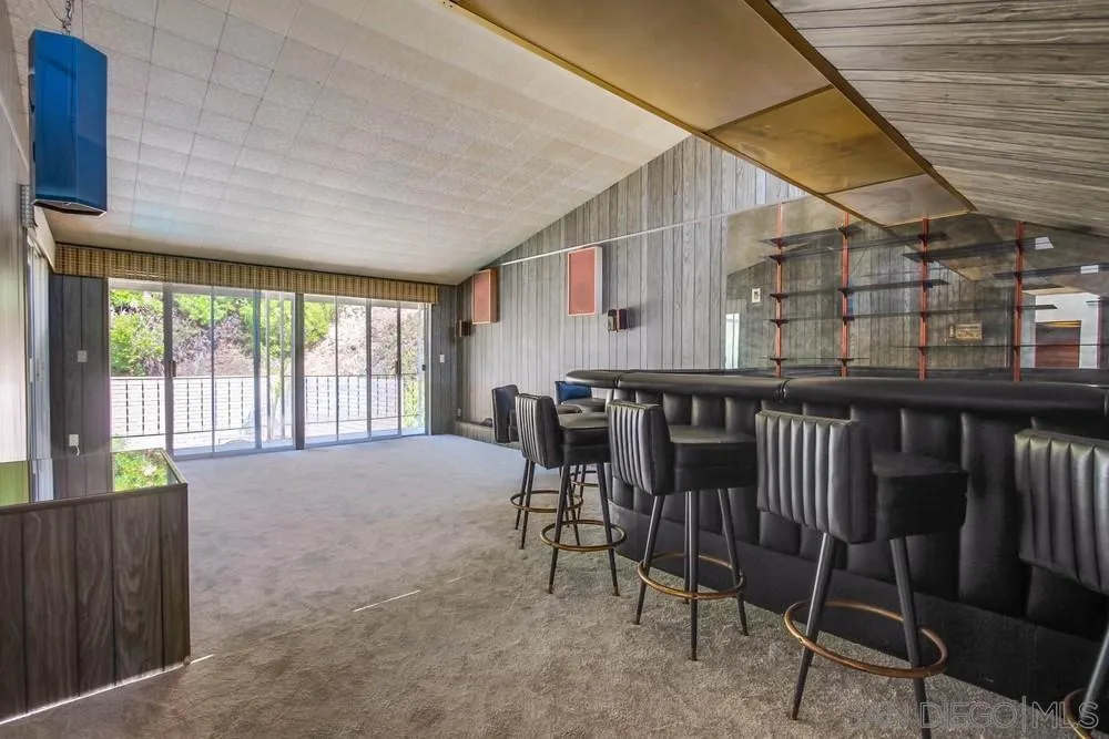 https://cdn.realtyfeed.com/cdn/127/250031333/b6b43871050a405069f292c7ada4fab0.webp