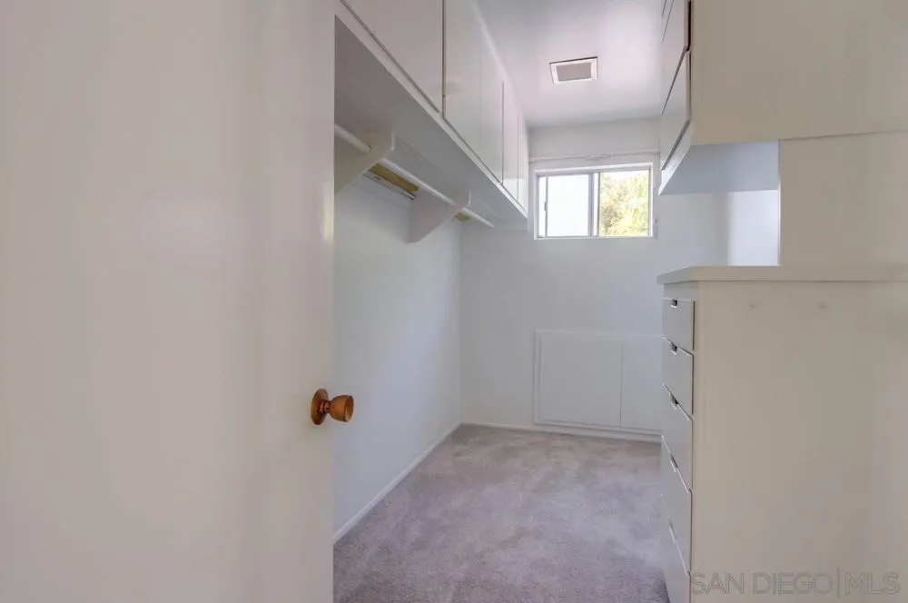 https://cdn.realtyfeed.com/cdn/127/250031333/fe66b886d13e09ffcebb7522fae47556.webp