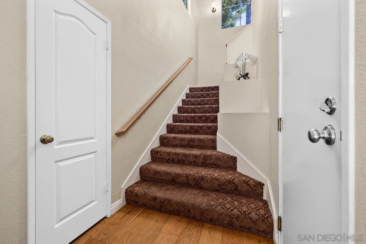 Photo #3: 250031339 Listing 