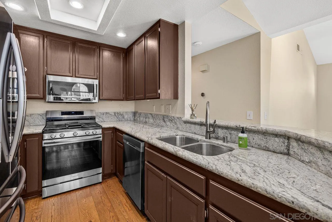 Photo #4: 250031339 Listing 