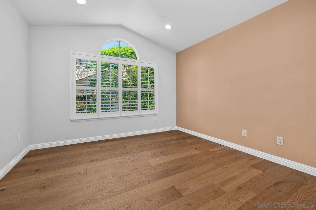 Photo #32: 250031339 Listing: Photo #32
