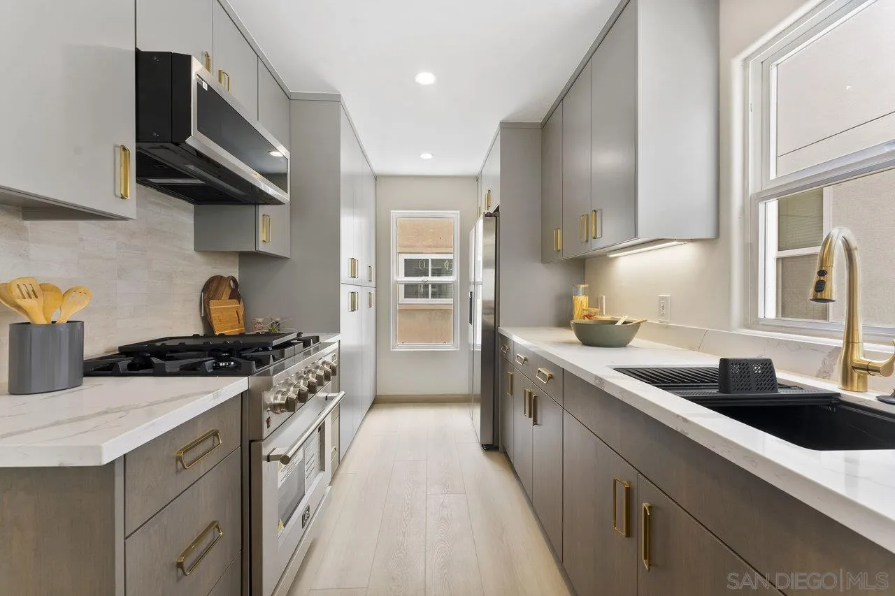 https://cdn.realtyfeed.com/cdn/127/250031340/8002750395de8485eb3bf82cde729b28.webp