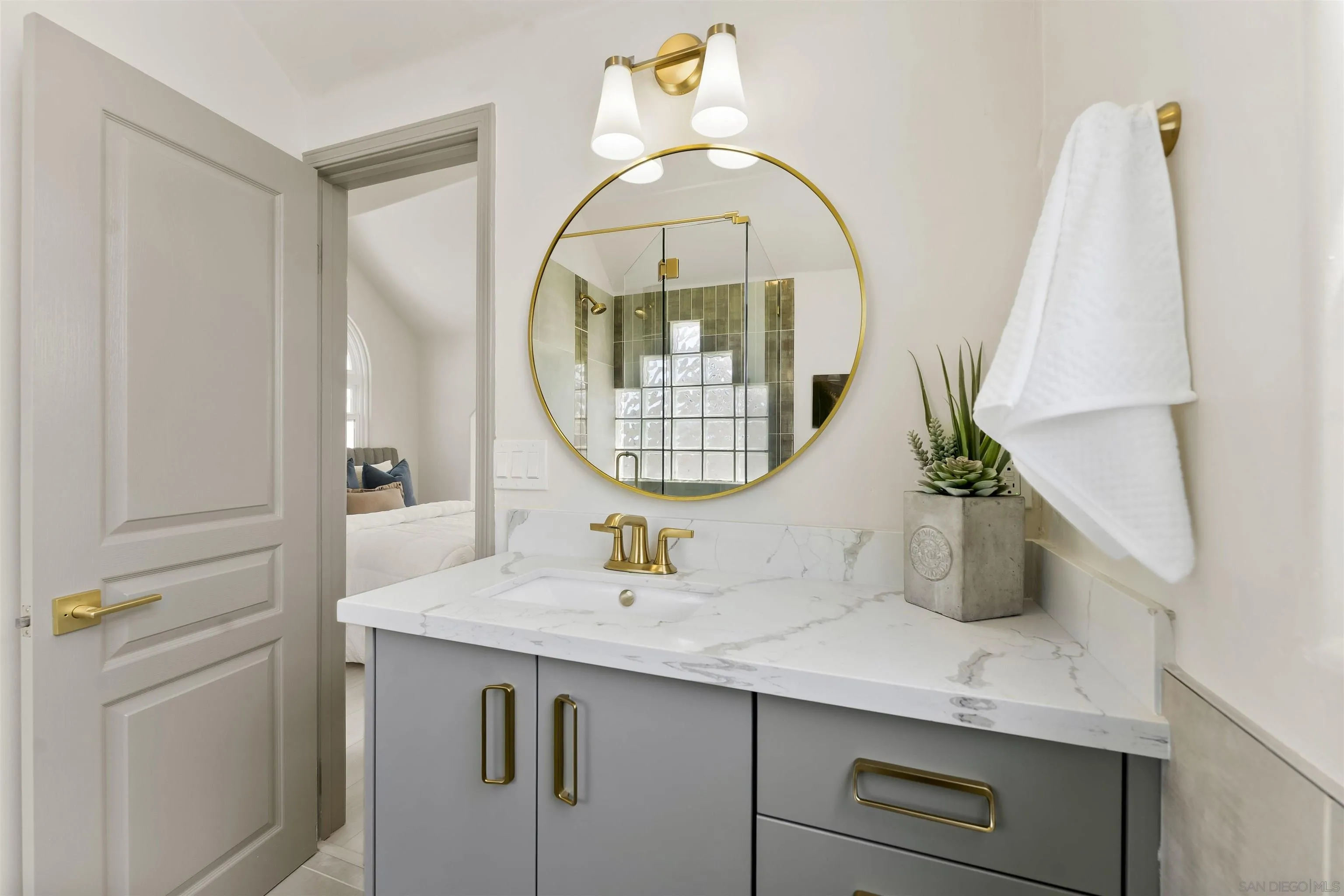 https://cdn.realtyfeed.com/cdn/127/250031340/aa25ac7ccedad60837723573f2144887.webp