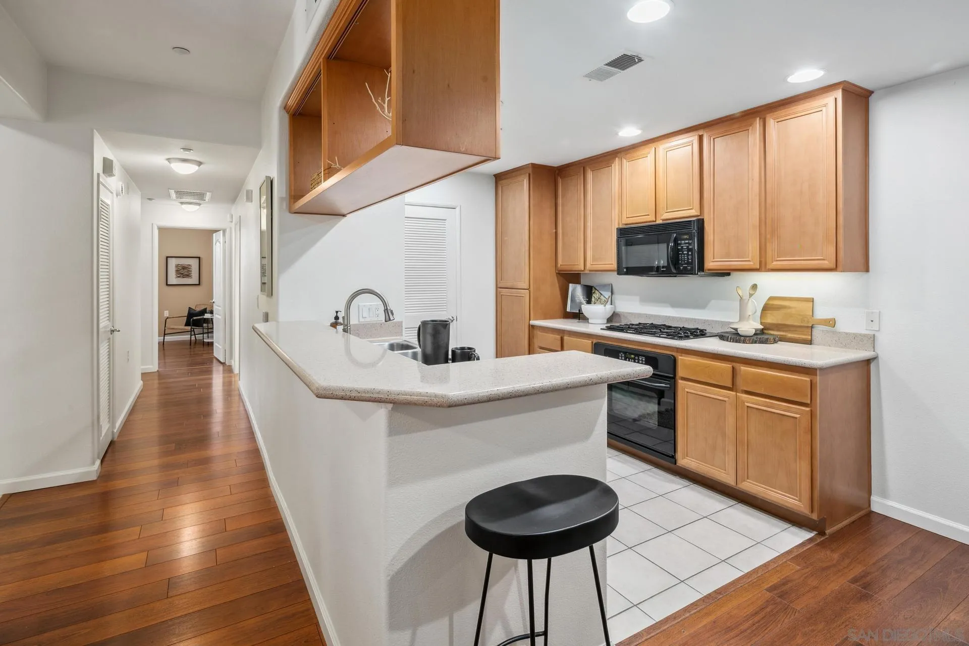 https://cdn.realtyfeed.com/cdn/127/250031349/504e38d3e0a0ef4ed2915bcb82d2b4f7.webp