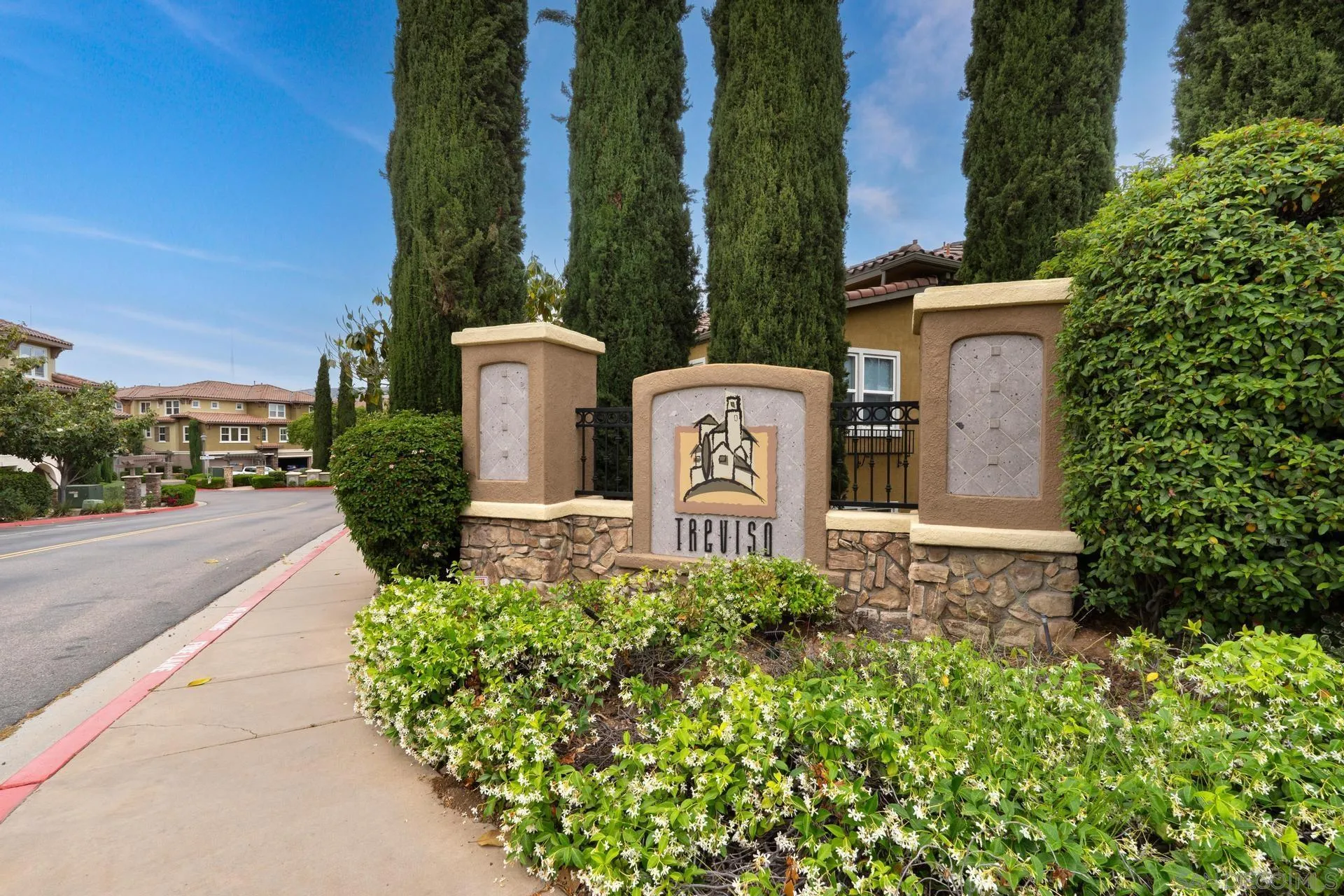 https://cdn.realtyfeed.com/cdn/127/250031349/8220c5dde983ba5ff88cfa3dadef1af2.webp