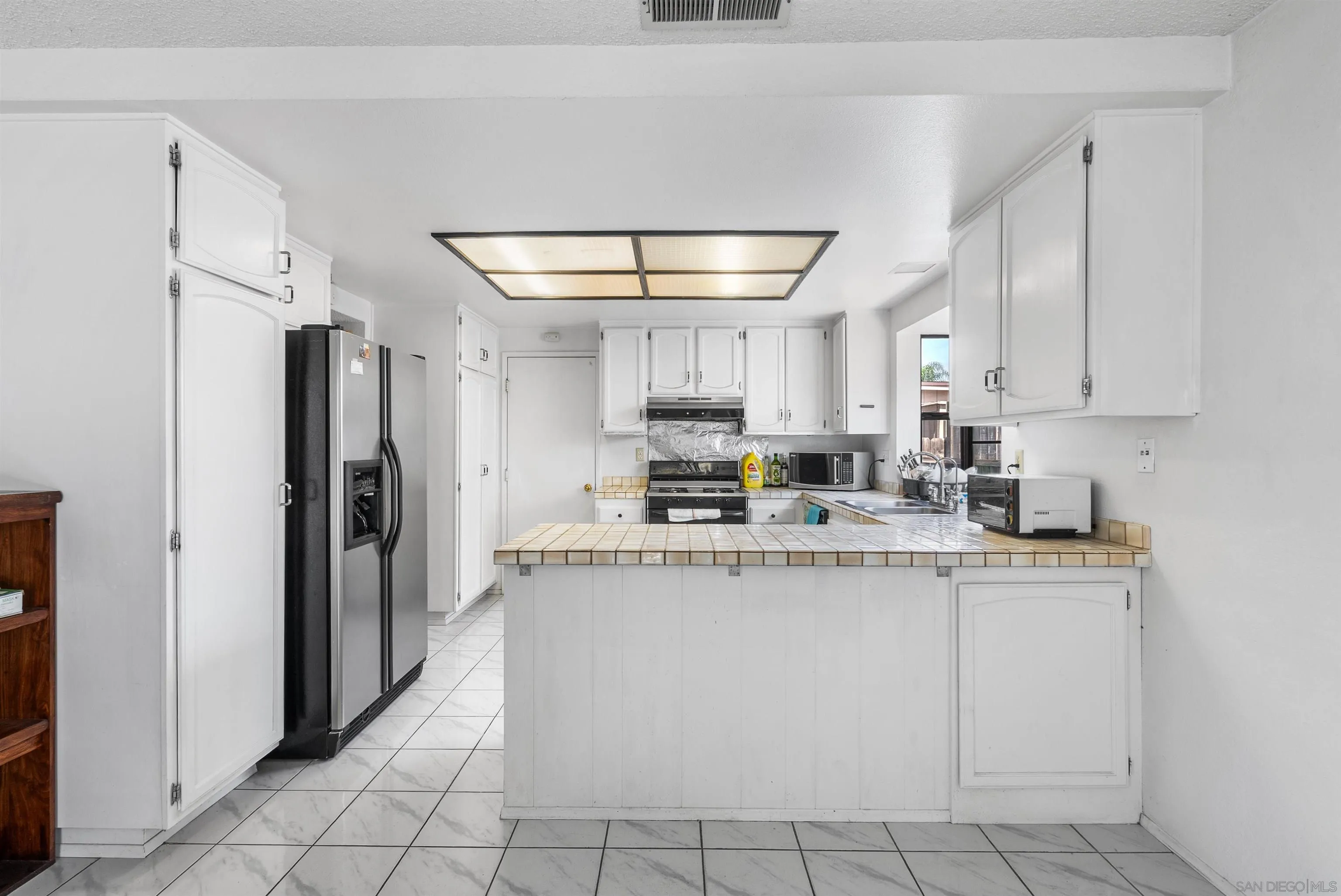 https://cdn.realtyfeed.com/cdn/127/250031359/1ad13f593d1d62170a9b6d7ed4f38c39.webp