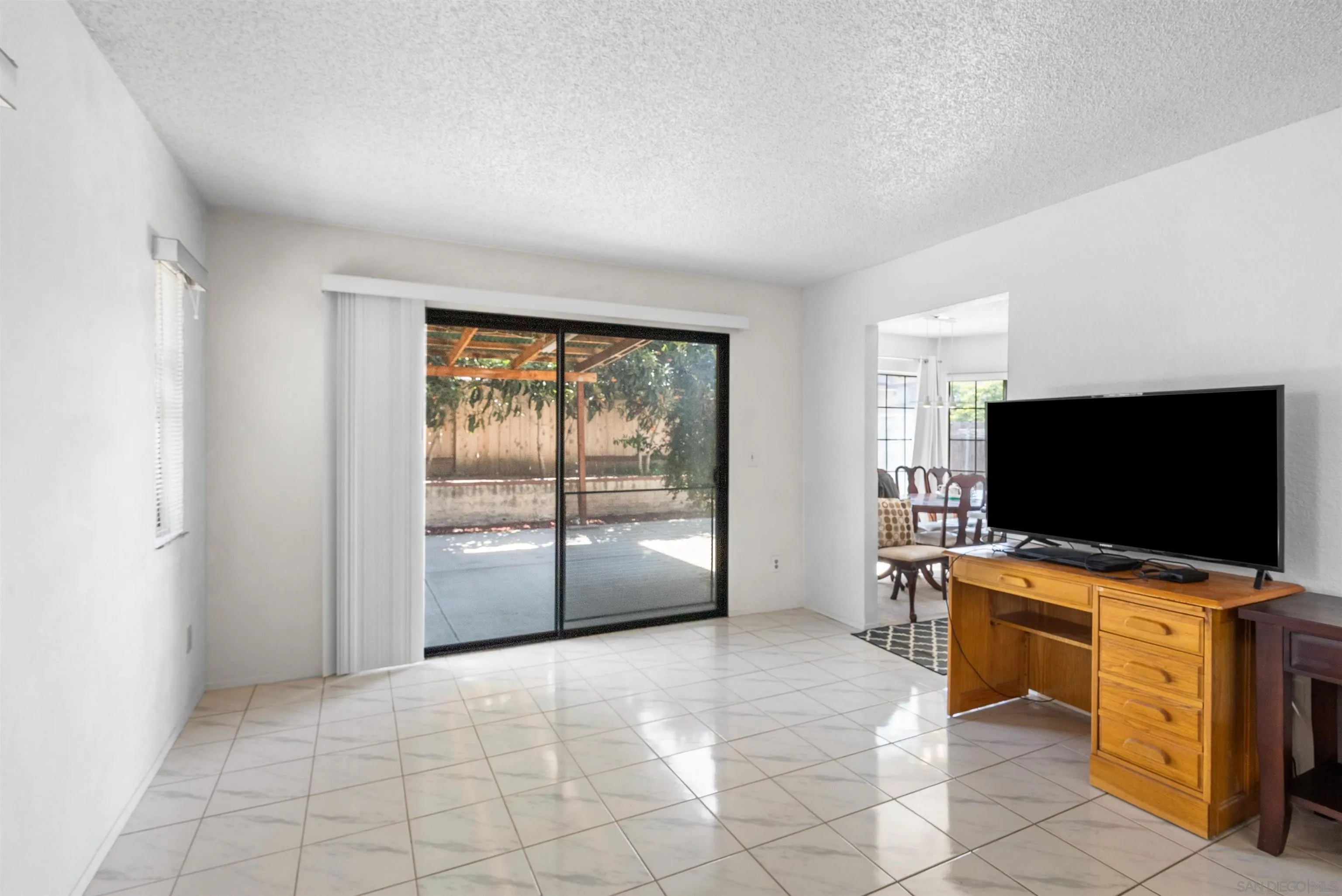 https://cdn.realtyfeed.com/cdn/127/250031359/886113d1e5cc3f3241c89ed34727ad42.webp