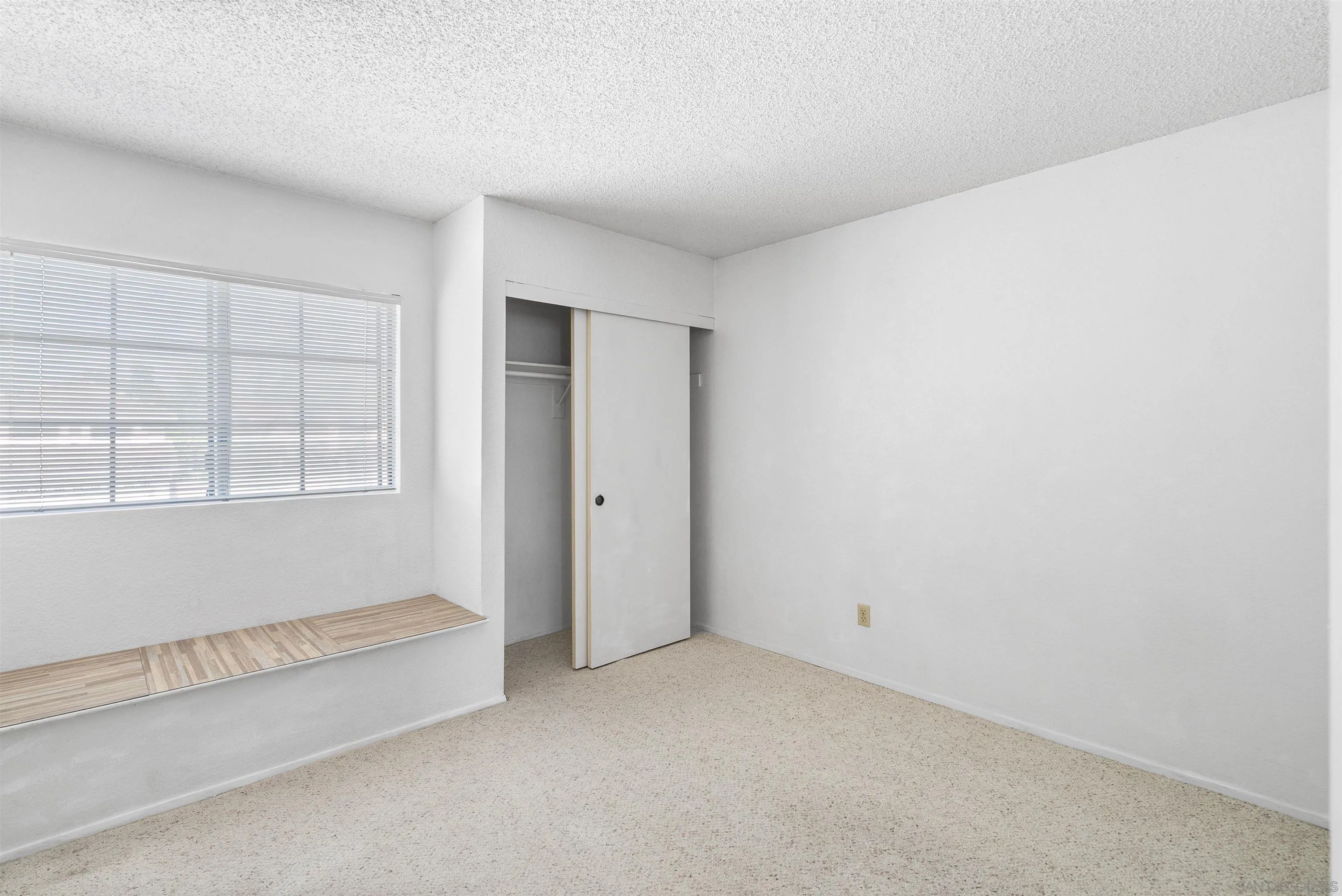 https://cdn.realtyfeed.com/cdn/127/250031359/8b412a4a97f381ed4db8657712b08108.webp